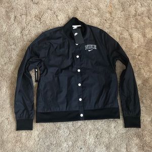 Black Nike button up windbreaker